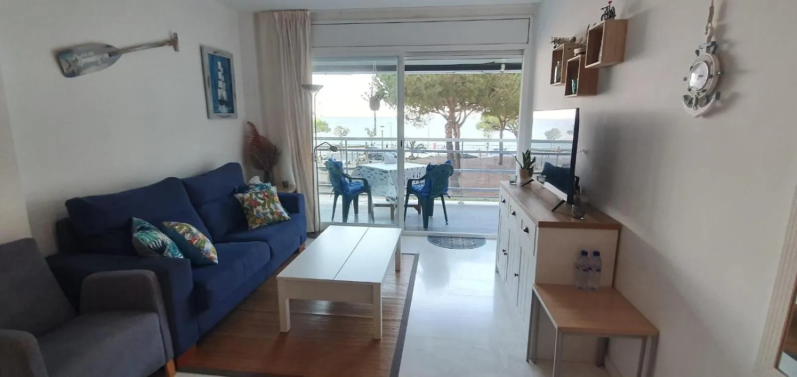 Unique Apartment With Direct Sea View Along The Beach In S'Abanell Central Park בלאנס 0*,  ספרד